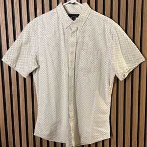 Banana Republic Factory Short-Sleeved Seersucker Shirt (Polka Dots)